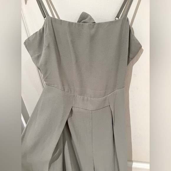 Mura Boutique tie back jumpsuit in light khaki - Picture 5 of 7